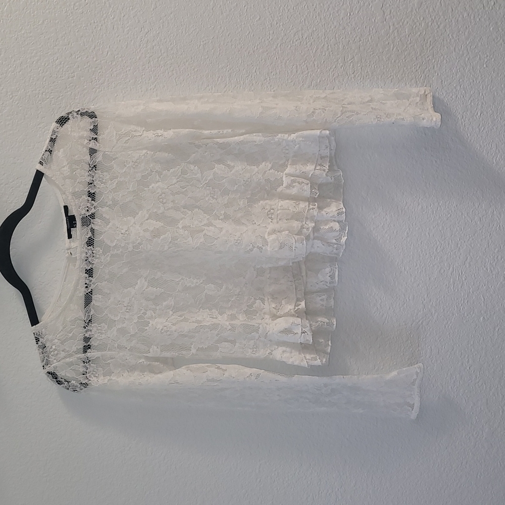 Forever 21 White Lace Crop Top (M)